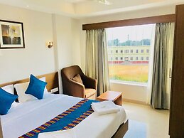 Regalia Inn & Suites