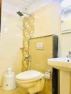 Regalia Inn & Suites