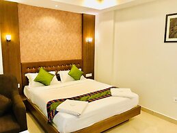 Regalia Inn & Suites