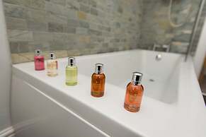 Market Street Apartments