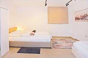 Flowers Premium Apartments & Rooms