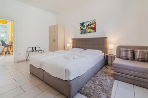 Flowers Premium Apartments & Rooms
