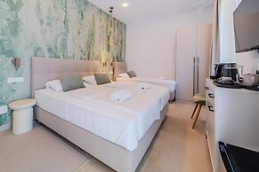 Flowers Premium Apartments & Rooms
