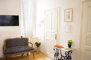 Apartments & Rooms Flowers