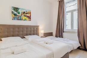 Flowers Premium Apartments & Rooms