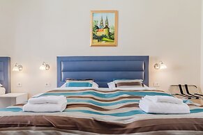Flowers Premium Apartments & Rooms