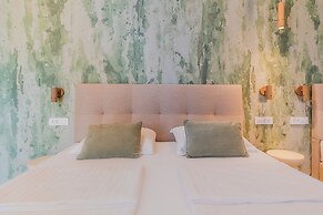 Flowers Premium Apartments & Rooms