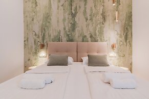 Flowers Premium Apartments & Rooms