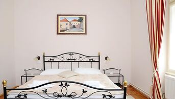 Apartments & Rooms Flowers