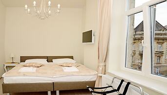 Apartments & Rooms Flowers