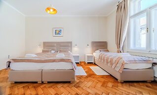 Flowers Premium Apartments & Rooms