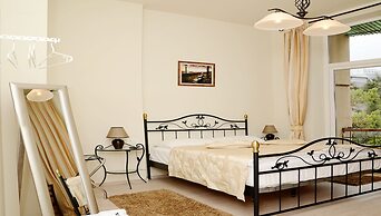 Apartments & Rooms Flowers