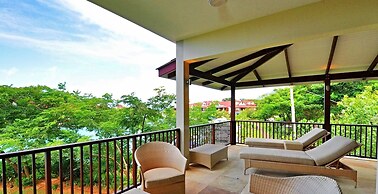 Eden Island, Beach front, Luxury, 3 Bed Ensuite, WiFi