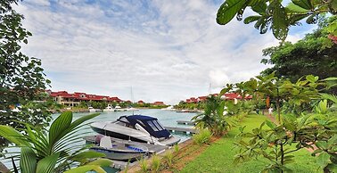 Eden Island, Beach front, Luxury, 3 Bed Ensuite, WiFi