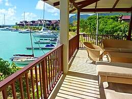 Eden Island, Beach front, Luxury, 3 Bed Ensuite, WiFi