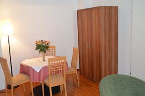 Neue Post Apartments