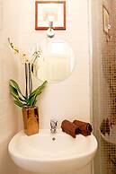 Home2Rome - Trastevere Roma Libera