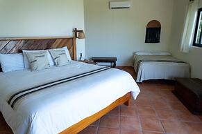 Casa Manzanillo Boutique Hotel