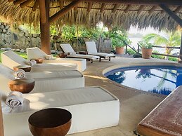 Casa Manzanillo Boutique Hotel
