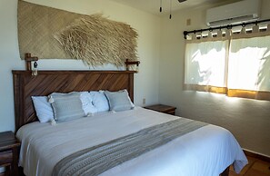 Casa Manzanillo Boutique Hotel