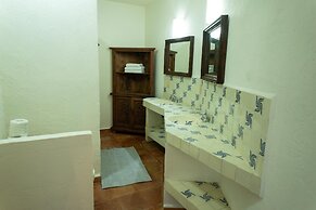 Casa Manzanillo Boutique Hotel