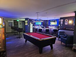 Newfound Inn & Suites