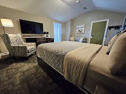 Newfound Inn & Suites