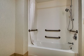 Holiday Inn Express Lexington East - Winchester by IHG