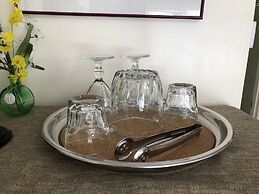 Deal's Bed & Breakfast Inn