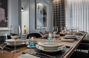 Merrion Row Hotel and Public House