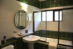 La Montagne Guest Lodge