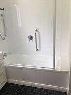 3 & 4 Bedroom Houses in Seaview Crescent
