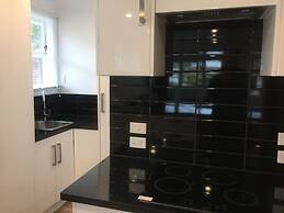 3 & 4 Bedroom Houses in Seaview Crescent