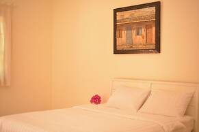 Alyssa's Garden Home