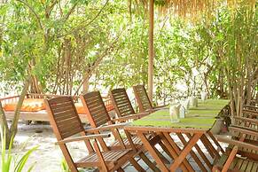 Alyssa's Garden Home