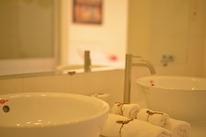 Alyssa's Garden Home