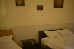 Alyssa's Garden Home