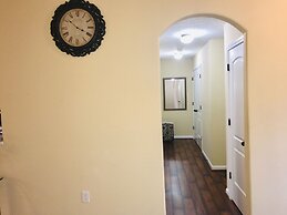 Spacious 3 BR Ranch House W Patio Yard in a Quiet Suburb