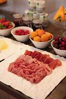 THE MONNA LISA RESORT