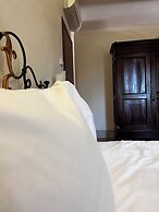 THE MONNA LISA RESORT