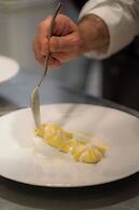 THE MONNA LISA RESORT