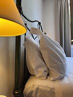 THE MONNA LISA RESORT