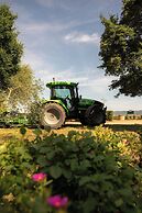 THE MONNA LISA RESORT