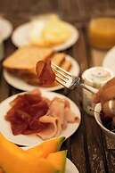 THE MONNA LISA RESORT