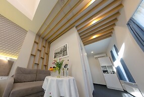 Voyage Hotel