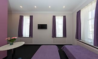 Voyage Hotel