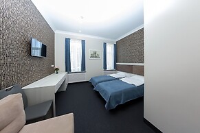 Voyage Hotel