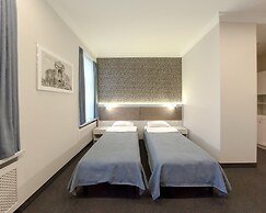 Voyage Hotel