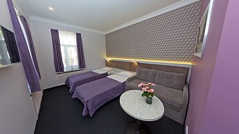 Voyage Hotel