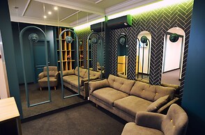 Voyage Hotel